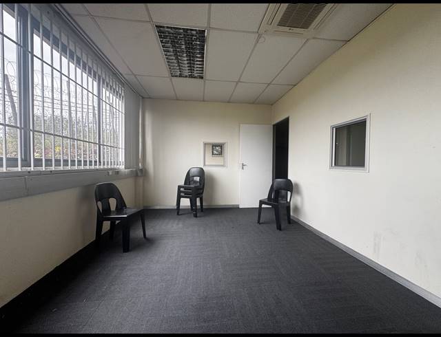 180M² OFFICE TO LET IN SHERWOOD